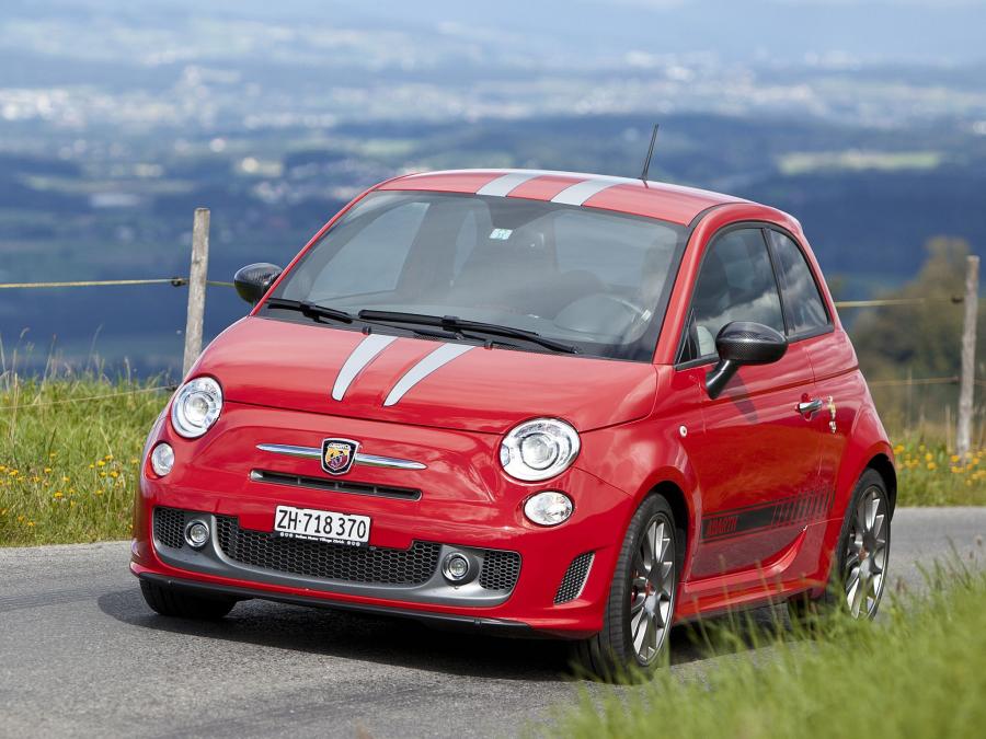  Abarth 695 Tributo Ferrari 2010 года  (фото 19 из 19)